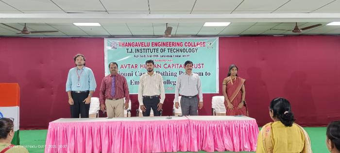 Nipuni Career Pathing Program to Empower College Girls, on 19 Oct 2025